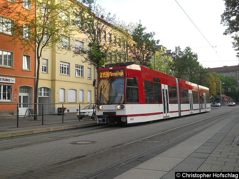 Bild: TW 603 auf der Linie 2 am Leipziger Platz.