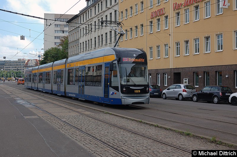 Bild: 1225 als Linie 11 hinter dem Hauptbahnhof.