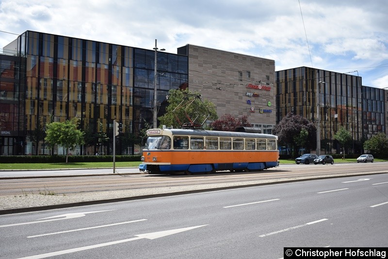 Bild: TW 5001 als Fahrschule kurz vor der Haltestelle Hauptbahnhof