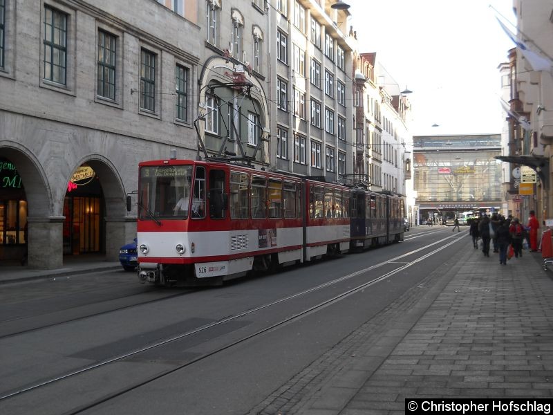 Bild: TW 526+435 auf der Linie 3 in der Bahnhofstraße.