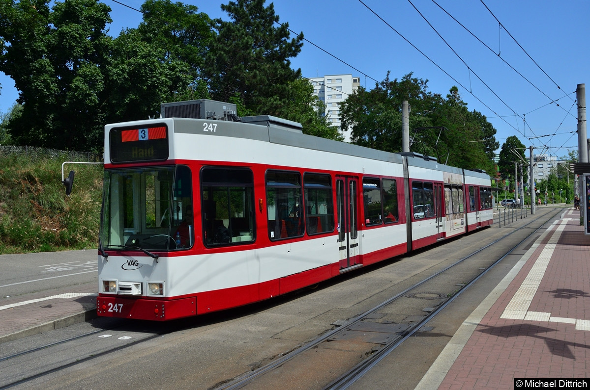 247 als Linie 3 an der Haltestelle Am Lindenwäldle.