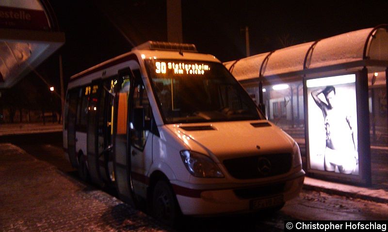 Bild: Bus 205 auf seiner letzten Tour nach Stotterheim auf der Linie 30 an der Haltestelle Grubenstraße.