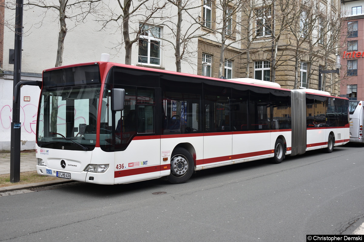 Wagen 436 am Busbahnhof.