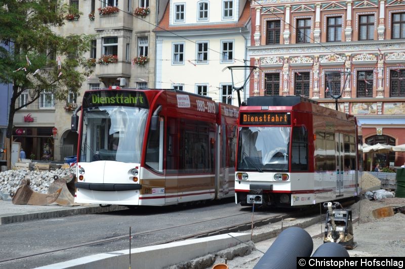 Bild: TW 637&601 pausieren nach ihrer Testfahrt am Fischmarkt.