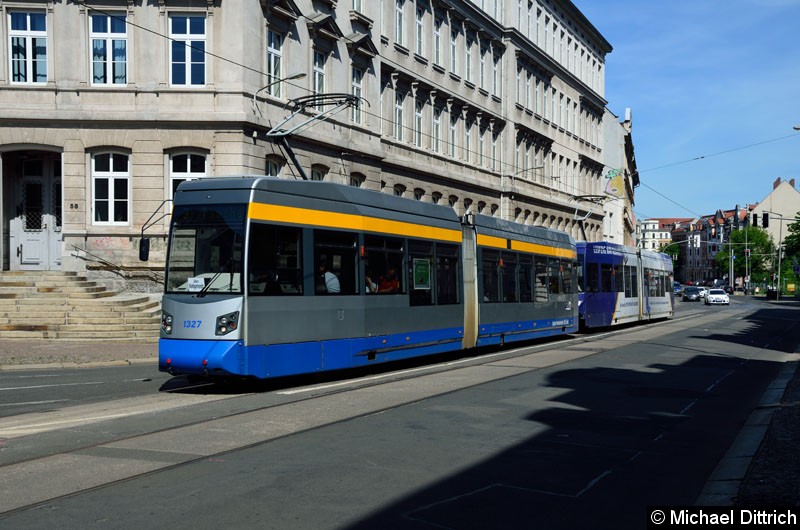 Bild: 1327 + 1331 als Linie 3 auf der Umleitungsstrecke in der Kohlgartenstr.