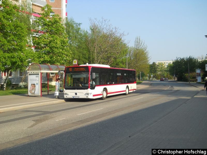 Bild: Bus 166 am Moskauer Platz auf der Linie 10.