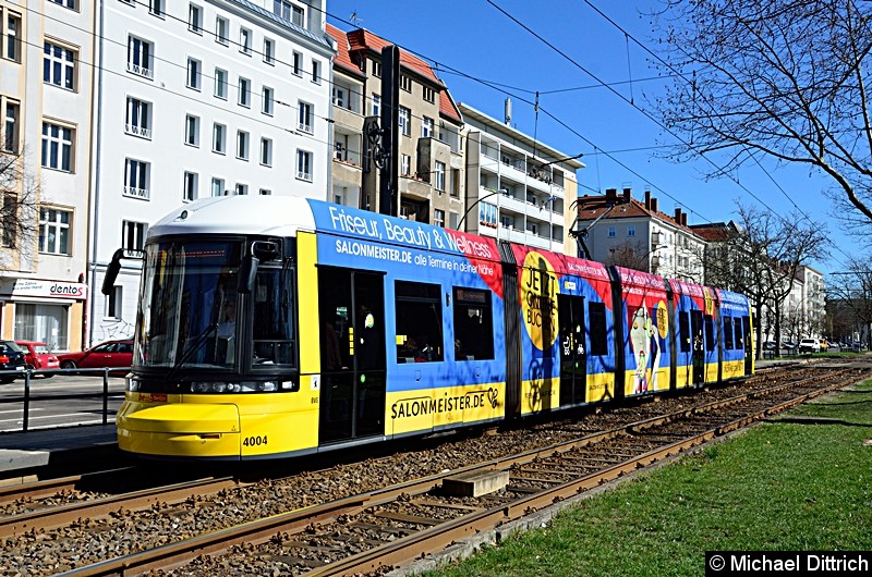 Bild: 4004 als Linie M10 an der Haltestelle Arnswalder Platz.