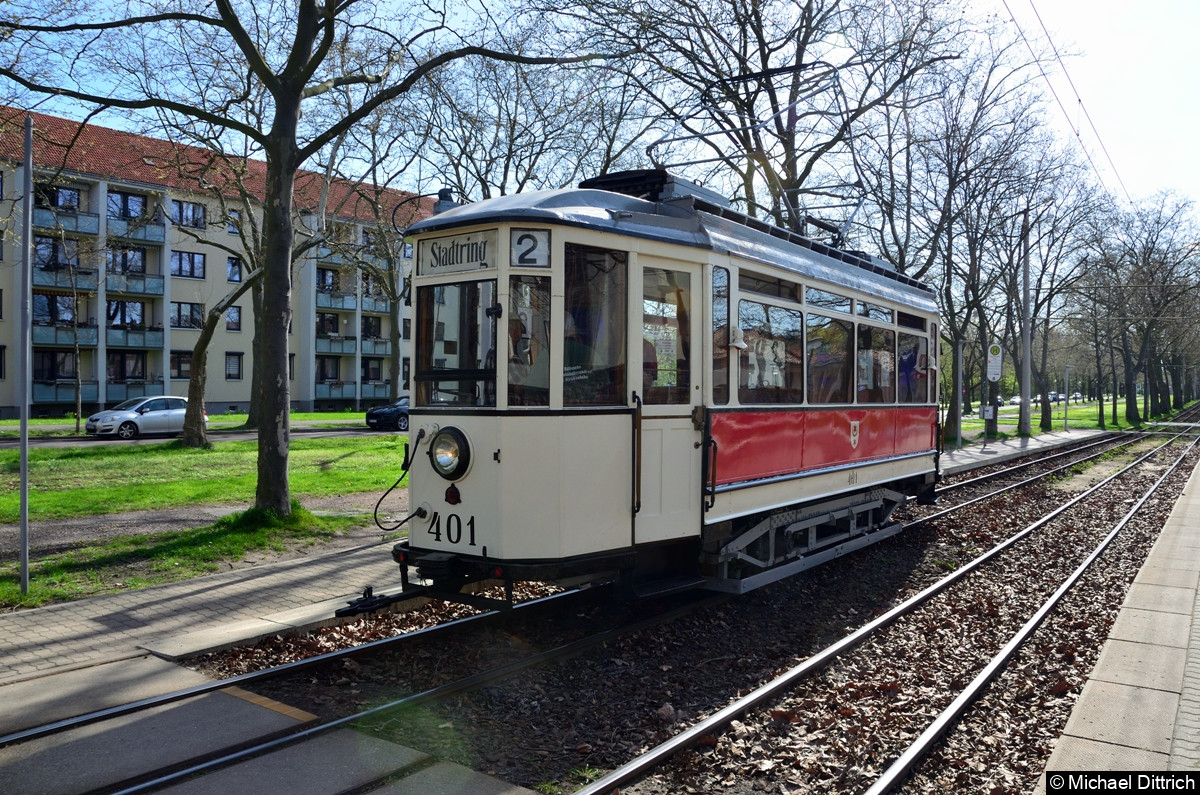 Fotohalt an der Haltestelle Straßburger Weg.